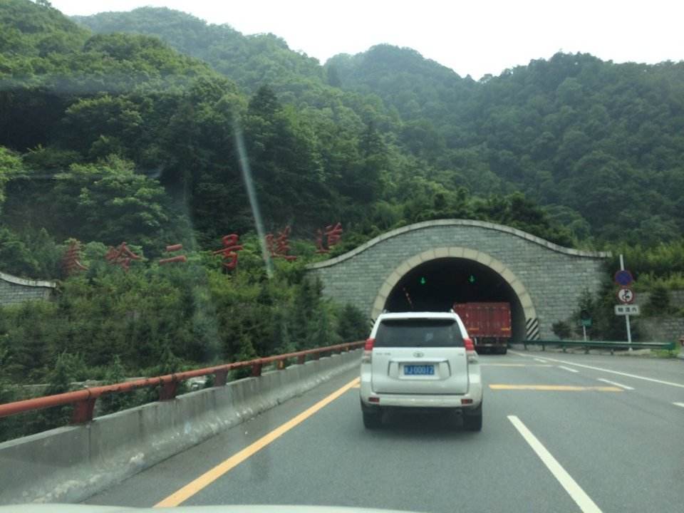 东阳南因尖二号隧道